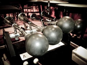 거슈윈의 파리의 미국인을 위한 택시 경적