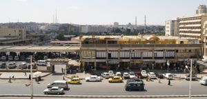 시내의 마이크로버스 정류장