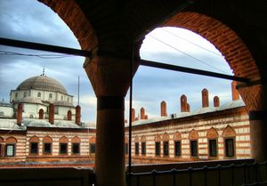 이즈미르 케메랄티 지역의 히사르 모스크(1592~1598)