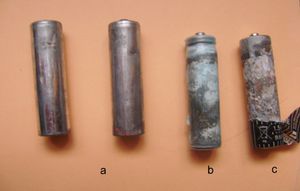 아연-탄소 전지의 진행성 부식