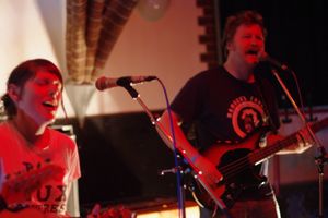 인디 팝 밴드 알로 달링이 인디 팝 데이즈(2010)에서 공연하는 모습