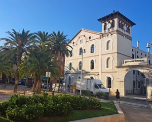 20세기 초 타라고나에 있던 샤르트뢰즈 증류주 공장 건물