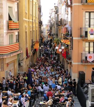 산타 테클라 축제 기간 중 카레르 마요르 거리