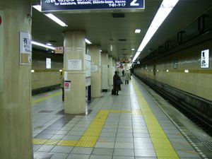 유라쿠초선 승강장