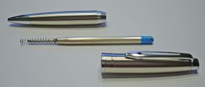 트위스트 방식 볼펜의 내부 구조 예시.