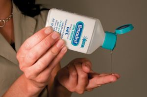 디펜히드라민을 함유한 국소용 "가려움증 완화 젤" 병