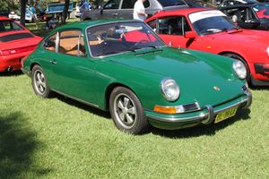 포르쉐 911 클래식 쿠페 정측면