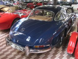 메르세데스-벤츠 W198(전기형) 후측면