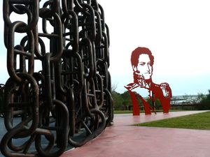 볼타 데 오블리가도 전투 기념비에 있는 로사스 조각상