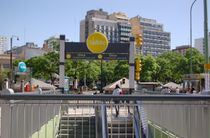 플라사 미세레레에 있는 부에노스아이레스 지하철 H선 입구