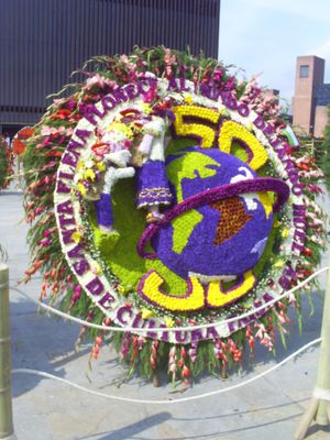 꽃 축제에서 선보이는 실레타(silleta)의 예