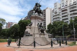 주세페 가리발디 기념비와 이탈리아 광장