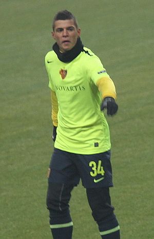 2011년 바젤에서 몸을 푸는 자카