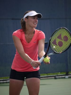 2013년 8월 토론토 로저스컵에서 연습 중인 힝기스