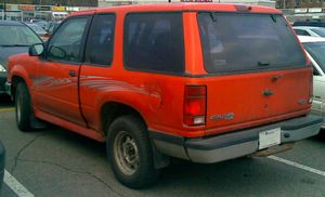 포드 익스플로러 스포트 후측면