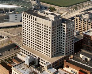 전 신시내티 인콰이어러 본사 건물 (1992–2022) at 312 Elm Street