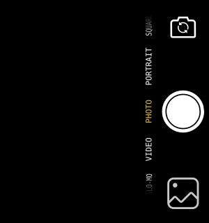 2013년 iOS 7에서 애플이 처음 도입한 카메라 뷰파인더 레이아웃