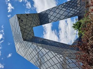 베이징 중앙업무지구(Beijing CBD)에 있는 중국중앙텔레비전(CCTV) 본사 건물