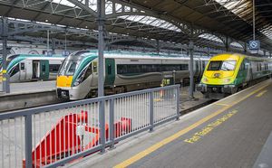 아이언로드 에어런(Iarnród Éireann) 열차, 휴스턴 역