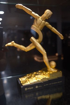 알리페이(Alipay) UEFA 유럽 축구 선수권 대회 득점왕 트로피