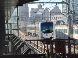 다롄 지하철 13호선 개통 첫날 개발구역