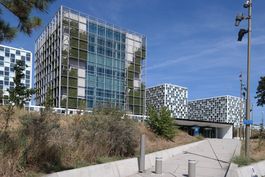 네덜란드 헤이그에 있는 국제형사재판소 청사. 국제형사재판소는 2015년 12월 이 건물로 이전했다.