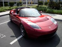 테슬라 모터스에서 처음 개발한 전기 자동차용 스포츠카인 "Tesla Roadster"