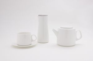 데이비드 카온이 디자인한 콴타스 항공용 노리타케 식기