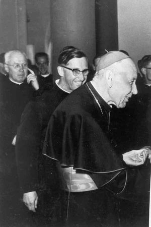 바오로 6세는 제2차 바티칸 공의회에서 에큐메니즘(교회일치운동)의 돌파구를 마련한 것으로 인정받는 아우구스티누스 비아 추기경을 전적으로 지지했다.