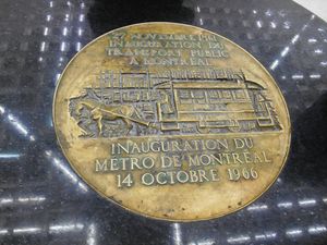1966년 몬트리올 지하철 개통을 기념하는 청동 기념패