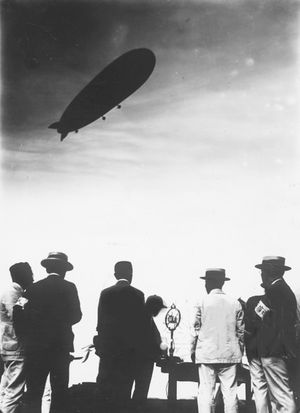 도쿄에 기항한 LZ 127