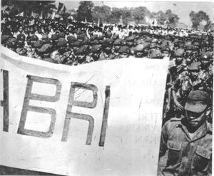 수카르노의 축출 후 승리의 군사 행렬