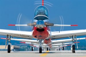 이륙 준비 중인 KT-1 웅비 기본훈련기