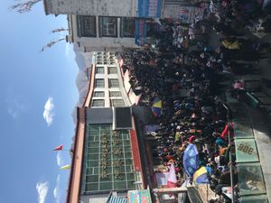 라싸의 촘지캉 시장