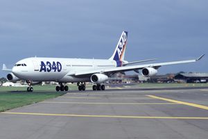 1992년 파넘보로 에어쇼에서 전시된 A340-200 시제기