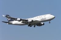 스타 얼라이언스 도장한 루프트한자의 보잉 747-400