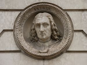 장 아스트뤼크, 종종 툴루즈 대학 병원에서 "성서 비평의 아버지"라고 불림