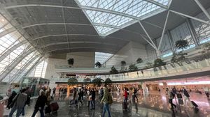 [[고속 열차|YHT]] 여객 서비스의 ATG 터미널 메인 홀