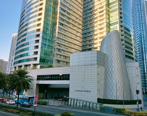 RCBC 플라자(RCBC Plaza)에 위치한 유청코 박물관