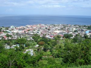 수도 로조(Roseau)