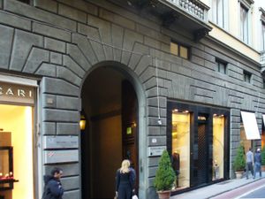 피렌체의 고급 상점가인 토르나부오니가