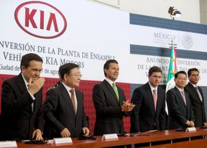 2014년 멕시코시티에서 열린 기아 자동차 조립 공장 투자 발표