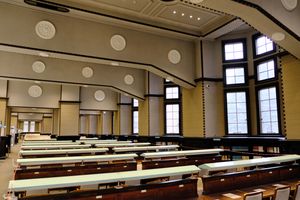 본관 도서관(혼고)의 열람실 중 하나