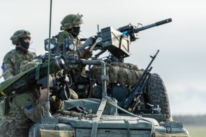 2PARA는 실사격 훈련에서 재블린 대전차 유도 미사일, GPMG, 그리고 GMG를 RWMIK에서 운용한다.