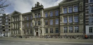 바를라우스 김나지움