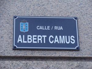 스페인 갈리시아(Galicia) 라 코루냐(La Coruña)의 알베르 카뮈 거리.