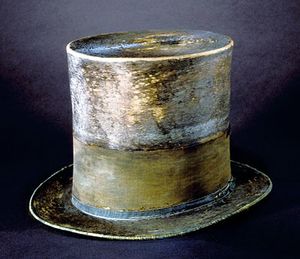 링컨이 암살된 밤에 썼던 탑햇