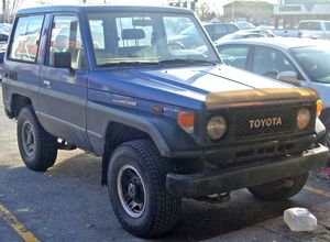 토요타 랜드크루저(전기형) 정측면