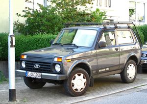 라다 니바(Lada Niva) 3도어 모델은 현재 생산 중인 몇 안 되는 3도어 크로스오버 중 하나이다.