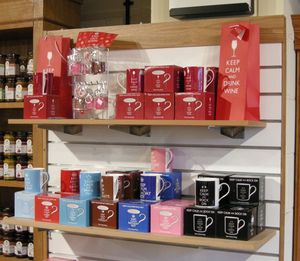 “Keep Calm” 관련 상품 (2013년)